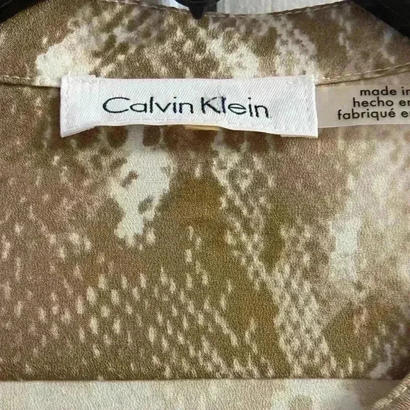 Calvin Klein button up blouse reptile print roll sleeve tab Medium. NWOT - Picture 6 of 6